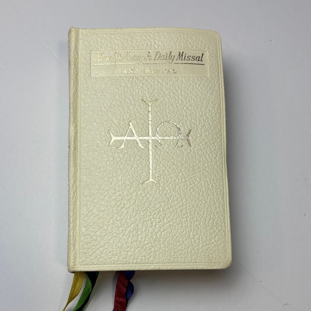 New Saint Joseph Daily Missal And Hymnal - 1966 Edition